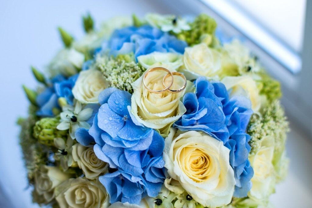 Blumen zum Wunschtermin liefern n. Foto: lllppp0/Pixabay Blumen zum Wunschtermin liefern mit festlichem Blumenstrauß
